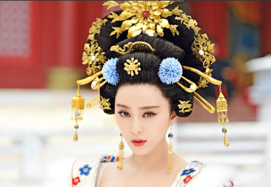 五,四十余岁称制:李治卧病 在政勋滔天重返宫廷对武则天来说,无疑是