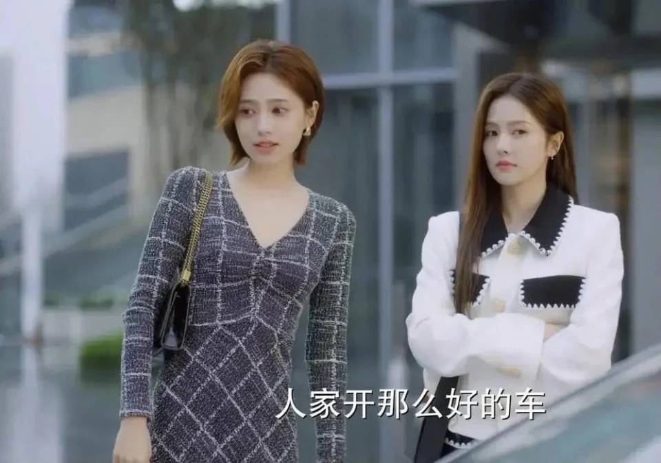 另外,在这部戏里,杨皓宇,郑云龙,吕晓霖,王志飞,冯雷,王耀庆,宋芳园