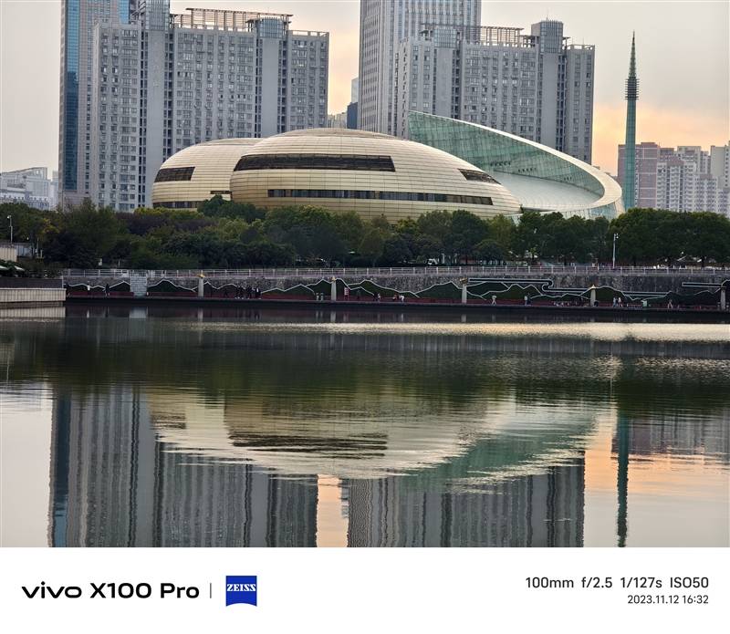 拍月亮那都不是事儿！vivo X100 Pro评测：APO认证的超级长焦 它能拍太阳(图24)