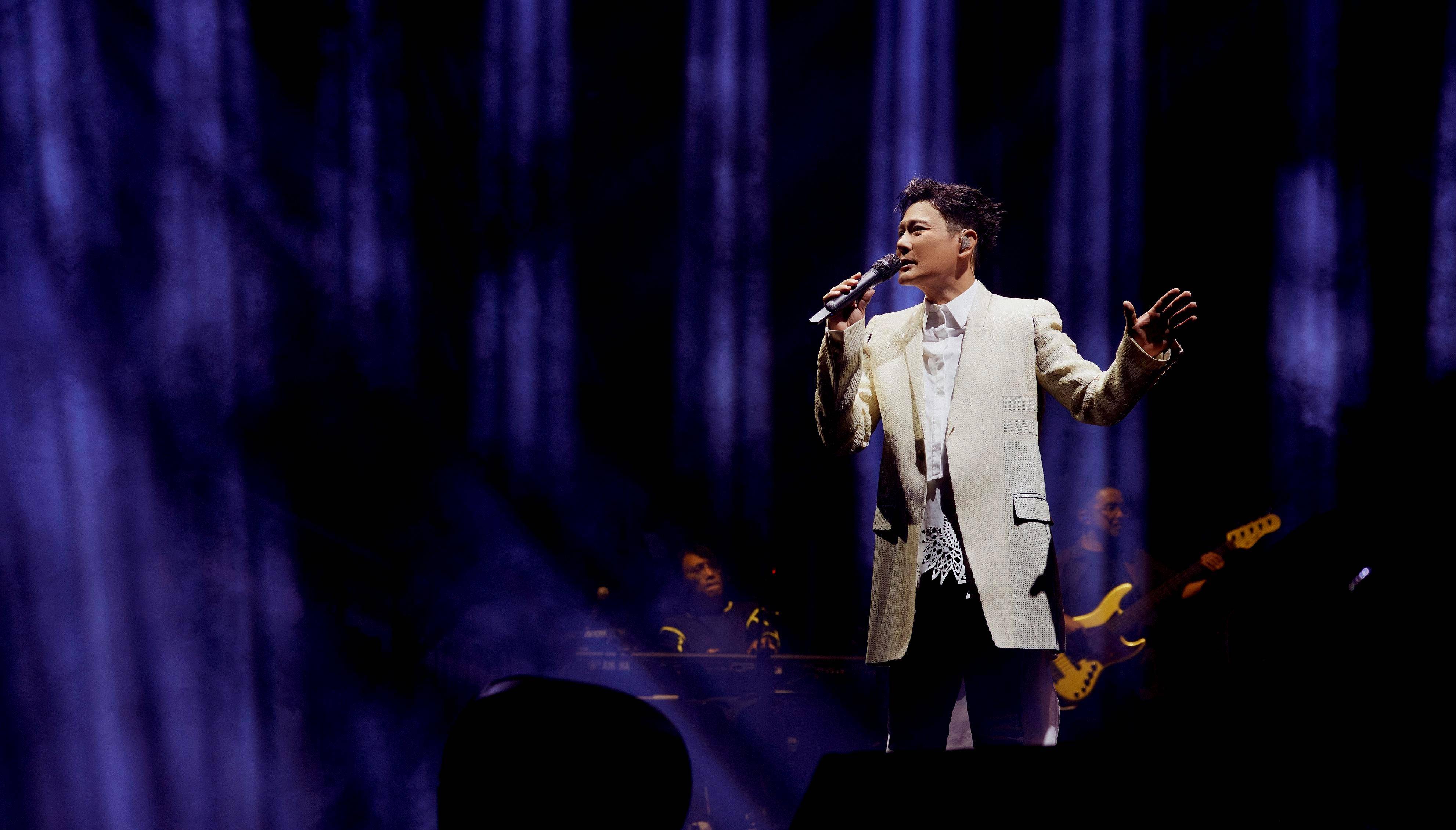 情歌王子张信哲金华站官宣喜讯,与未来式2.