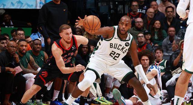 利拉德爆发,雄鹿击败东部黑马,湖人拿下30分._比赛_多伦多猛龙_篮板