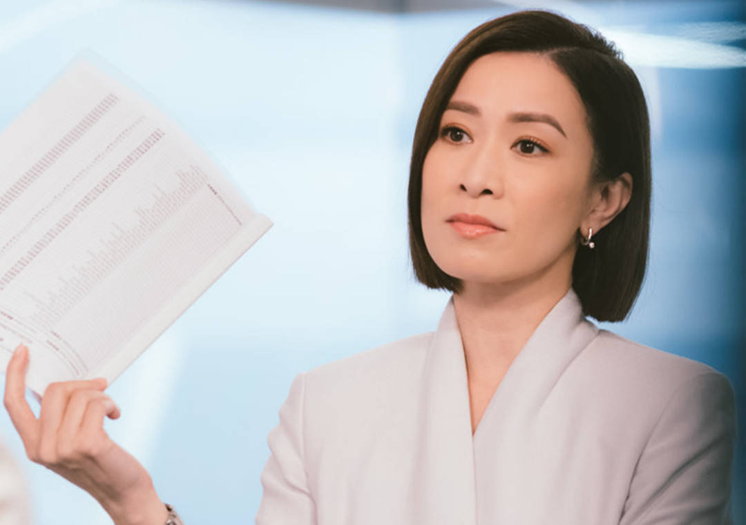 好家伙!《新闻女王》首播好评一片,2023年港剧天花板真的来了