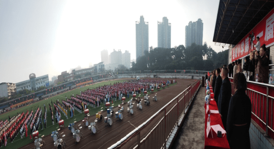 绿茵点亮梦想,足球载梦启航—铝城小学举办第十一届足球艺术节闭幕