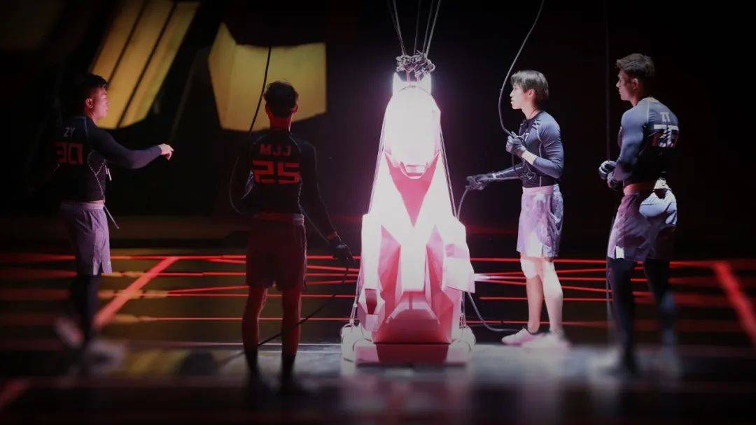 选手情绪失控,队长不让吃饭,也只有这档节目敢播_团队_李景亮_比赛