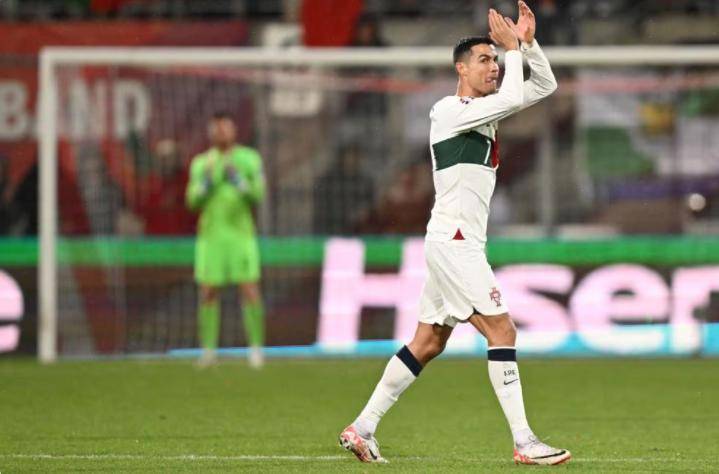fifa第6踢疯了,c罗年度46球,创3大纪录,远超梅西_葡萄牙队_禁区_列支