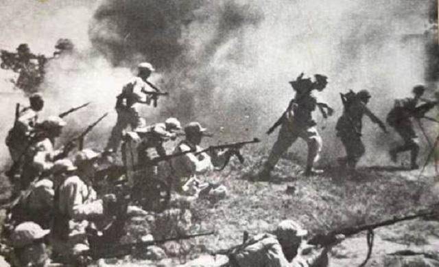 1948年,宜川战役中,他带领我军队伍多次抵抗敌军的猛烈攻击.