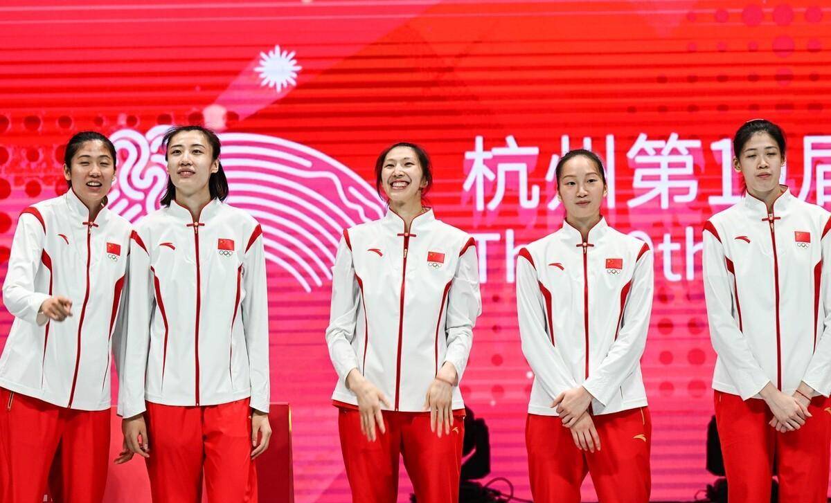 中国女排球员的四个神奇之处令人佩服,李盈莹太优秀独占其二_刘晓彤