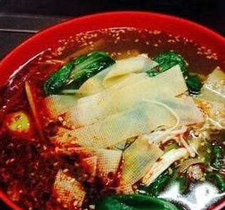 同样是麻辣烫，杨国福和张亮的区别在哪？顾客一句话道出**(图1)