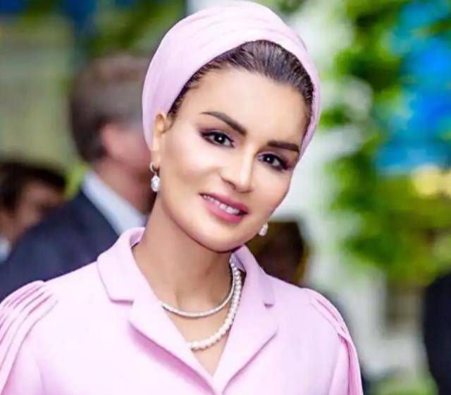 莫扎王妃:嫁入皇家忍辱20年,扳倒仇人国王,把小国治到国富民强_哈利法