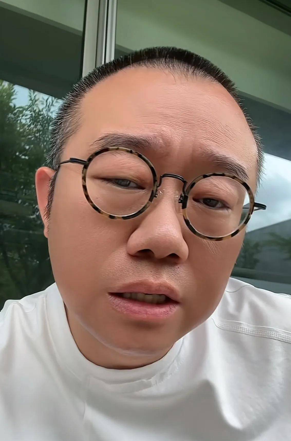 涂磊现状堪忧!精神疑似已难以接受,自称已被网暴,老婆也患重病