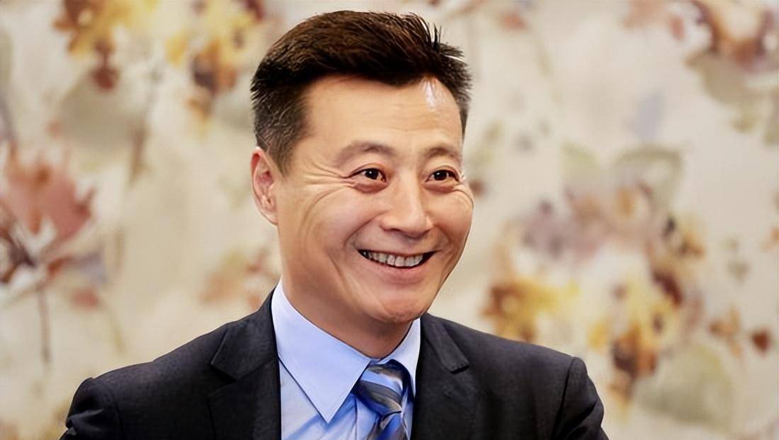 住7年地下室,26年无绯闻,成名后记妻恩情给全部财产_任程伟_黄磊_工作