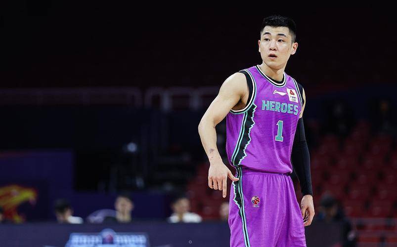 网暴张镇麟的人找到了,高诗岩或回归,鄢手骐被弃用_辽宁男篮_球员_本