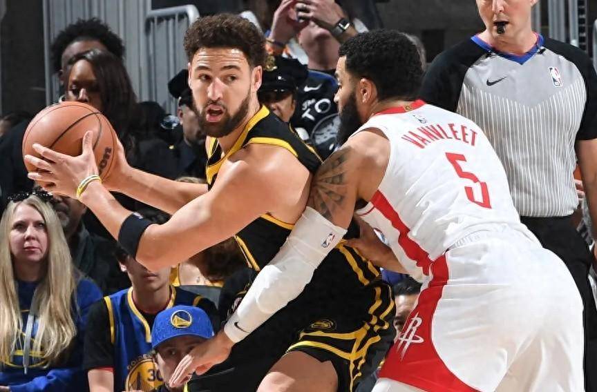 勇士这边,追梦格林继续禁赛,库里带队试图捍卫主场终结连败.