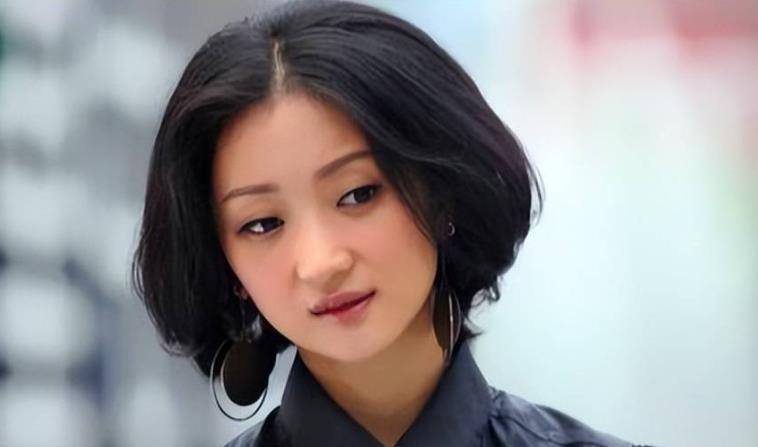 张瑶:20岁选秀夺冠,剃光头与蒋雯丽飙戏,两次"逼婚"圈内大佬_音乐