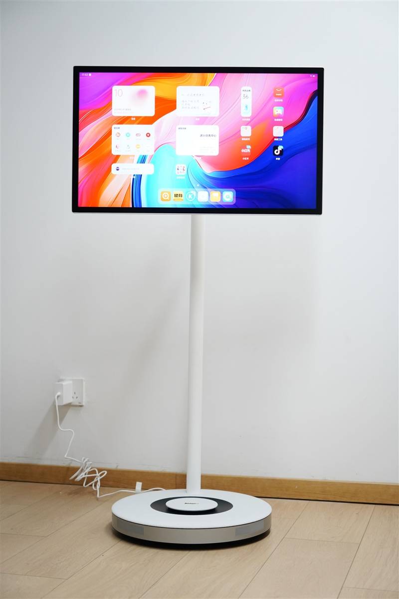 带轮子的4K超级大平板！当贝PadGO闺蜜机首发评测：满足你全屋看片**(图3)