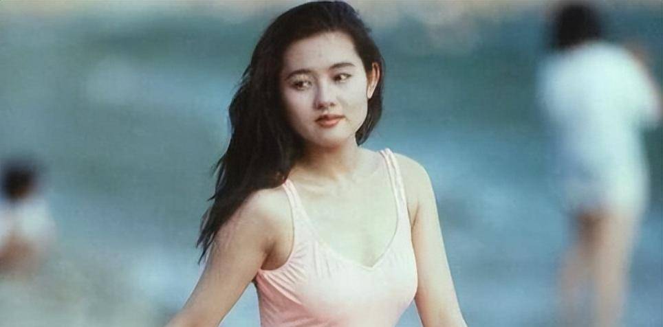 "艳星"影后李丽珍:三级片代表作火遍大街小巷,三点全露有多敢_电影