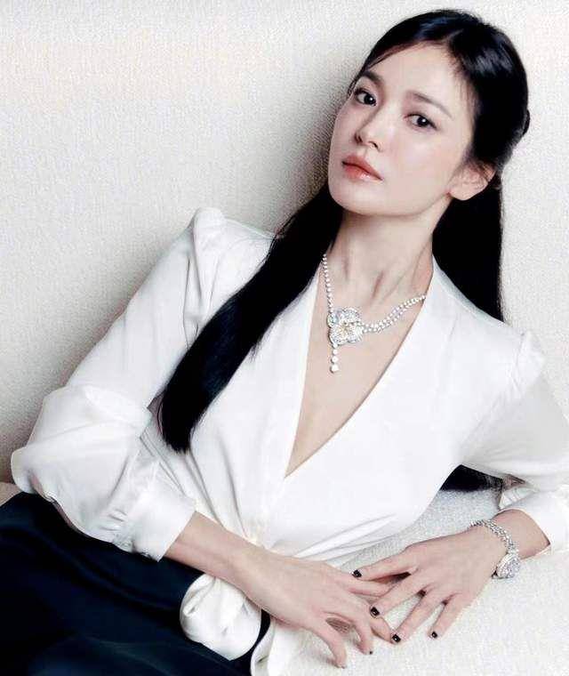 41岁宋慧乔天生富贵脸!