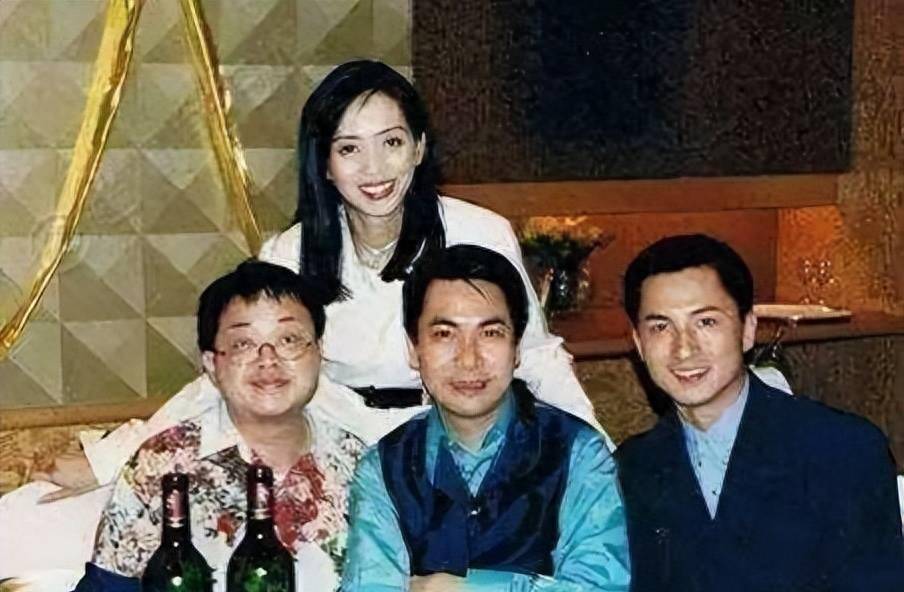 他是tvb戏骨,梅艳芳蓝颜,才华横溢坎坷一生,人缘超好忍痛拒爱_罗君左