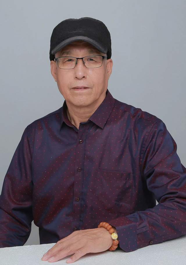 关腾飞国画山水画作品欣赏_铁岭市_美术_雕塑