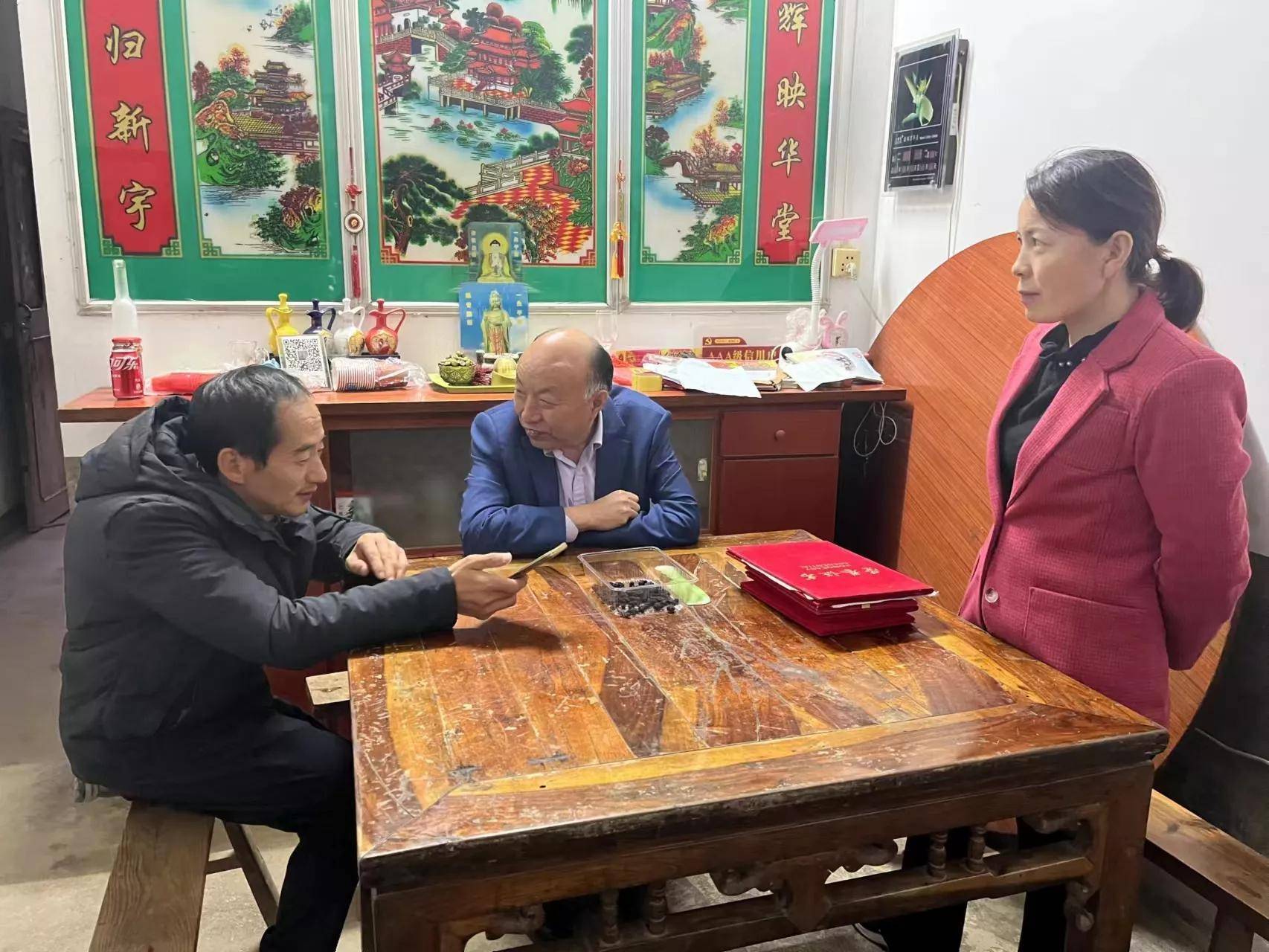 本期培训班得到市,县残联,盛桥镇的大力支持,庐江县残联领导到培训