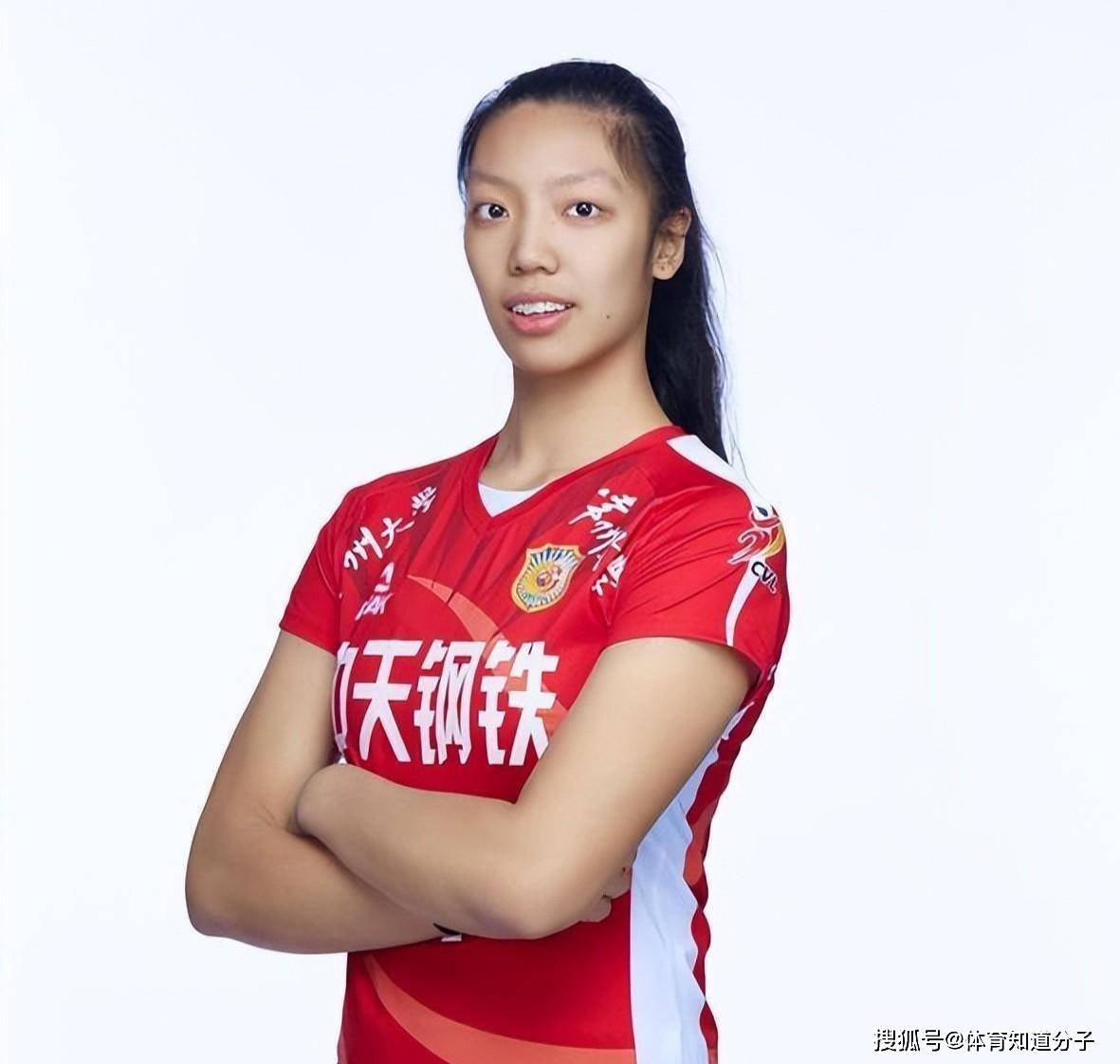 女排19岁天才主攻火热出炉,风头盖过吴梦洁_中国女排_比赛_唐欣
