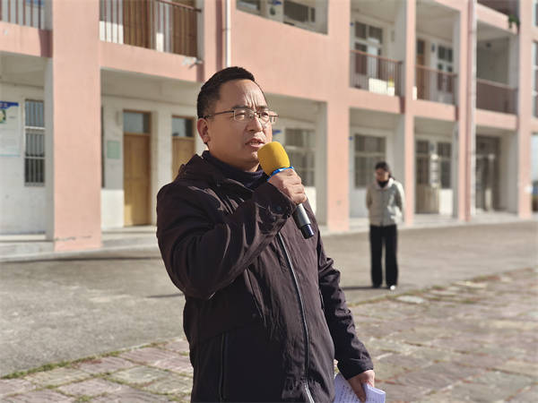 防患于未然 筑牢安全堤——盱眙县管镇中学进行应急疏散演练_师生