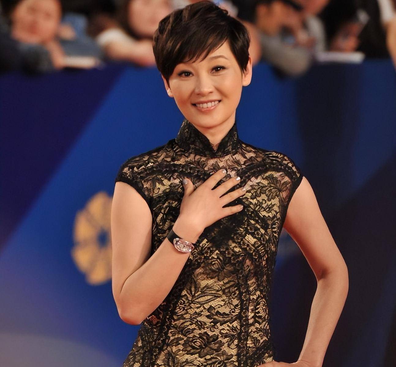 冯小刚的"风流韵事",无数女星主动投怀送抱:冯裤子的爱情故事_张娣