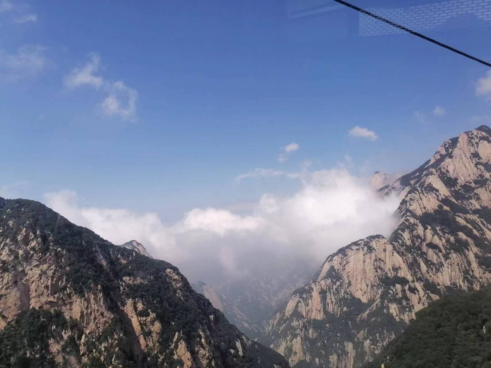 23日,横财运非常地旺,有吉星护佑,好事一桩接一桩,横财富贵躲不过,12