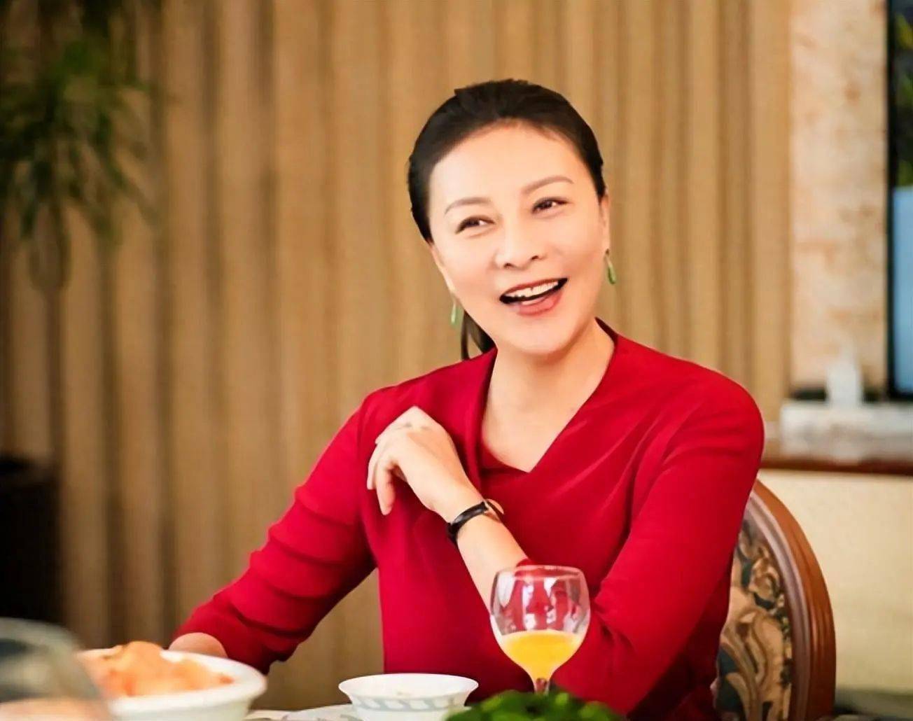 悲情岳红:离异,患癌,惨遭绑架,她都赶上了_祖母_中国_成都市