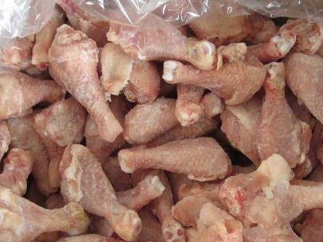 饺子,某电视台曾经报导过很多饺子的黑作坊,用那些收回来的死肉烂肉