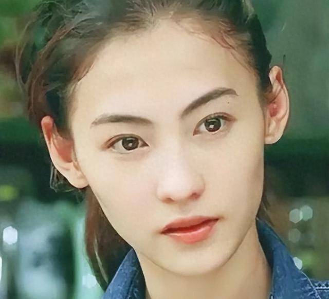 张柏芝包场为小王子庆生,5岁张礼承首露正面照,网友:颜值好高_孩子