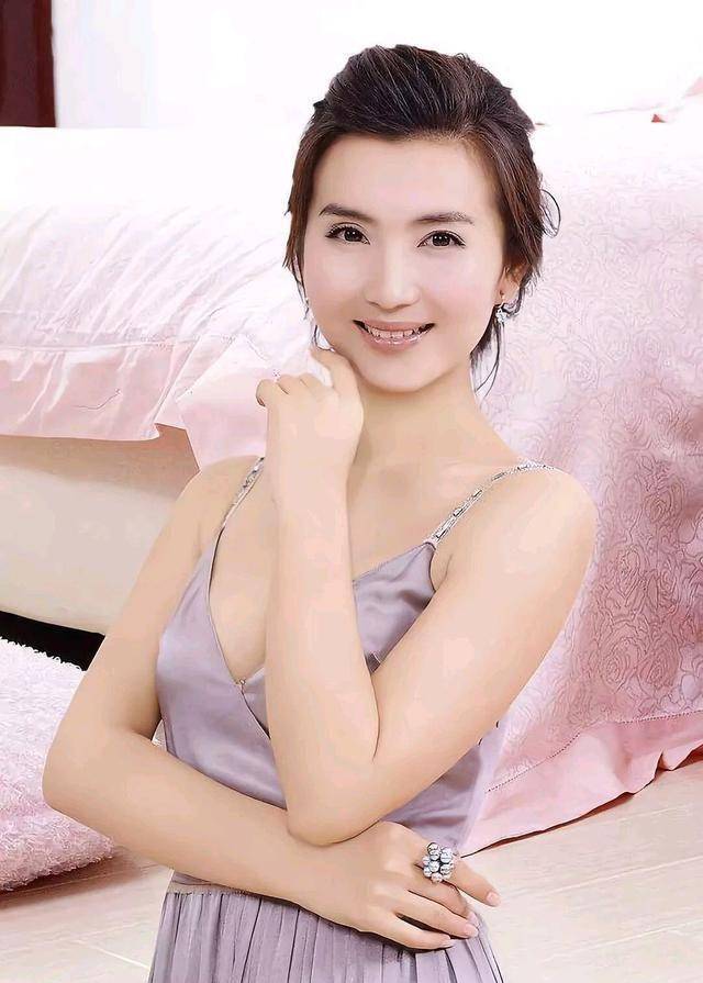 陈好,身材炸裂的演技派女神!_观众_角色_演艺事业