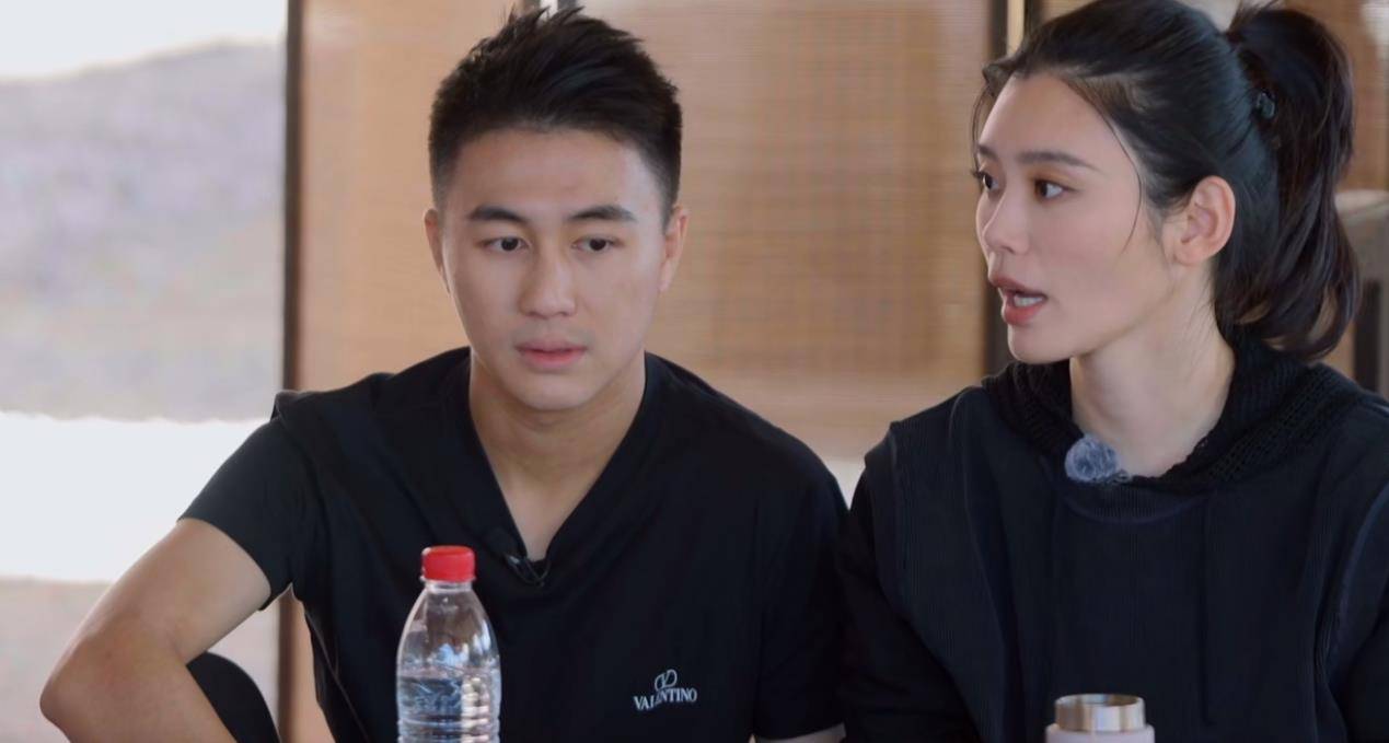 奚梦瑶公开称剖腹产不疼,生孩子就像在ktv还能点歌,婆婆不在场_何猷君