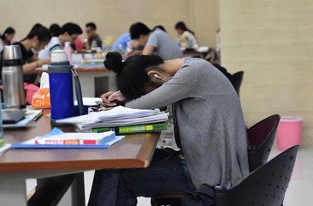 研究生入学考试的难度增加？