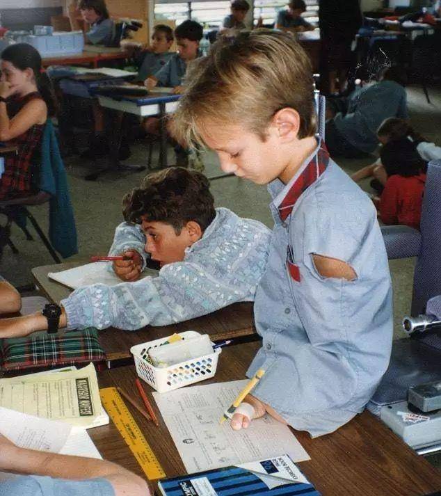 作为电脑程序员的父亲,早就想到了要教给儿子一技傍身的本领,在尼克6