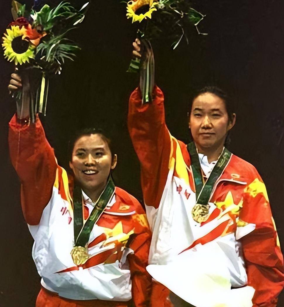 和邓亚萍搭档夺8冠军,退役后成王楠恩师,如今55岁现状令人唏嘘_乔红