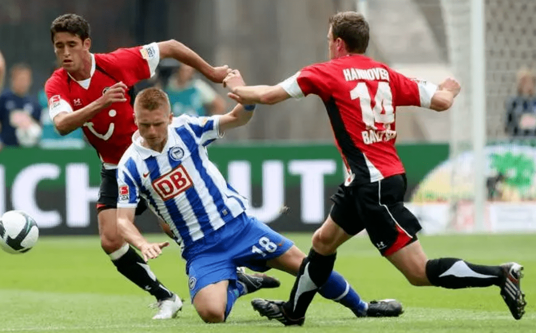 周五赛事前瞻:汉诺威96 vs 柏林赫塔 阿拉维斯 vs 格拉纳达cf_进攻