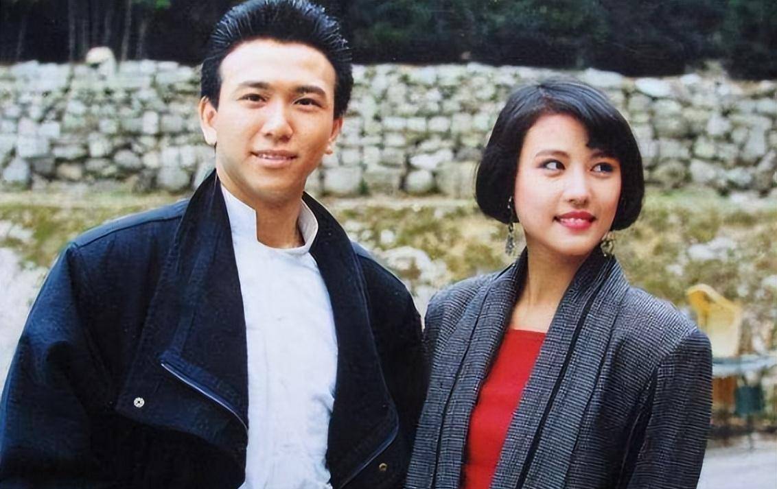 3段婚姻8段情,妻子女友换不停,如今把小20岁娇妻宠成公主_温兆伦_香港