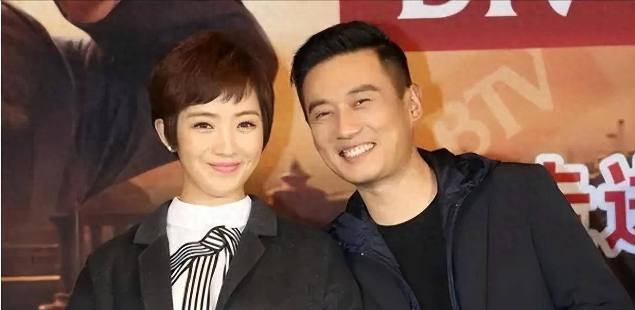 著名演员徐洪浩:比妻子大10岁,戏里演父女,戏外恩爱幸福惹人羡_刘晓洁