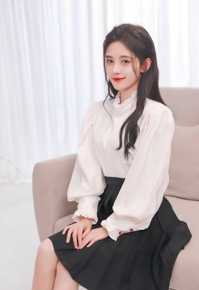 鞠婧t,杨颖进娱乐圈后换了个人?