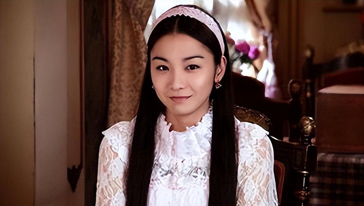 她因演戏被打成脑震荡,今一健身就呕吐,当事人下跪