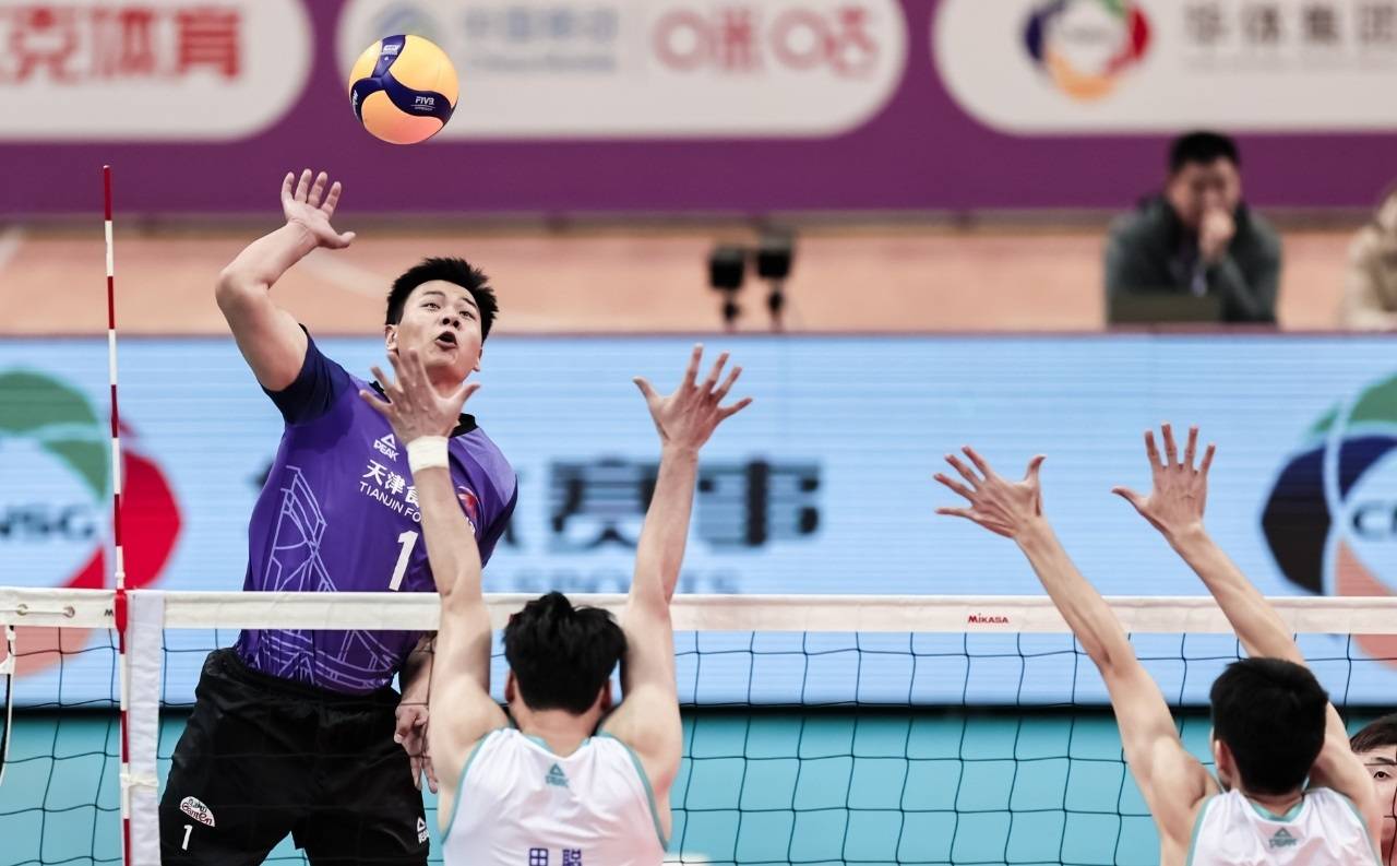 天津男排 3-1 四川男排【20-25,25-19,27-25,25-22】天津男排坐镇武清