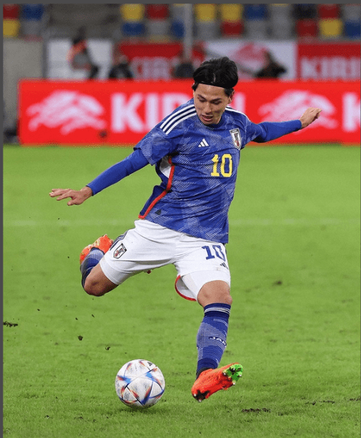 摩纳哥南野拓哉对阵巴黎sg打进1球1助攻,当地媒体也盛赞他_拓实_比赛