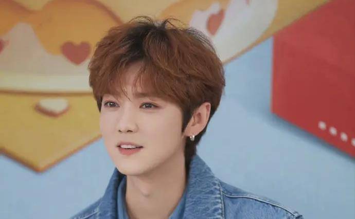 鹿晗家庭情况曝光!