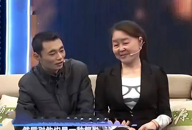 2003年妙龄女子得怪病,生完孩子一夜变老,丈夫始终不离不弃_胡娟_朱继