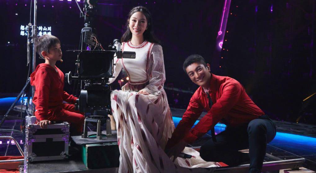 被扒烟龄不短_霍思燕_明星_影响