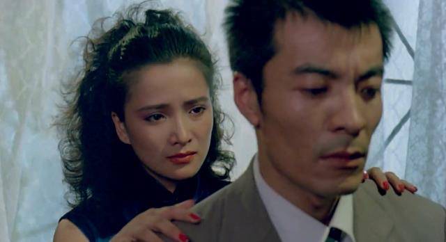 杨若兮:被张国立力捧,倒追大23岁的刘威,嫁二婚演员当全职妈妈_杨若溪