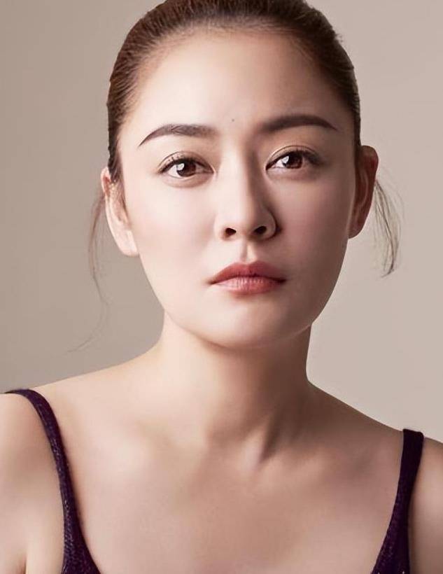 成名后抛妻弃子,转身迎娶杨若兮,如今前妻红了,他怎样了?