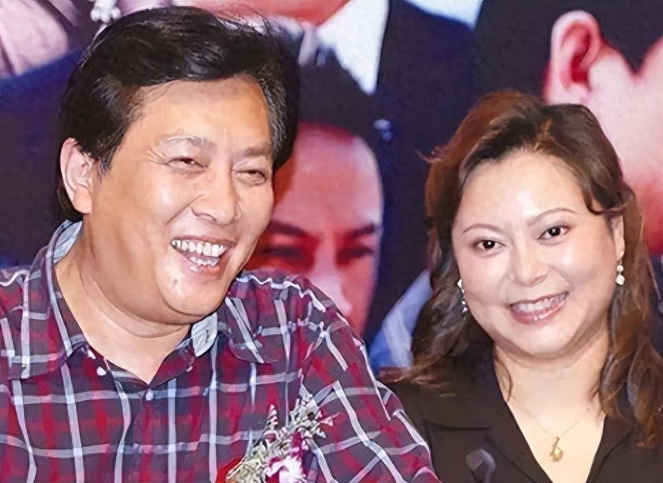 唐国强:和前妻孙涛离婚,后娶娇妻壮丽,如今风评遭网友诟病_画展_事情