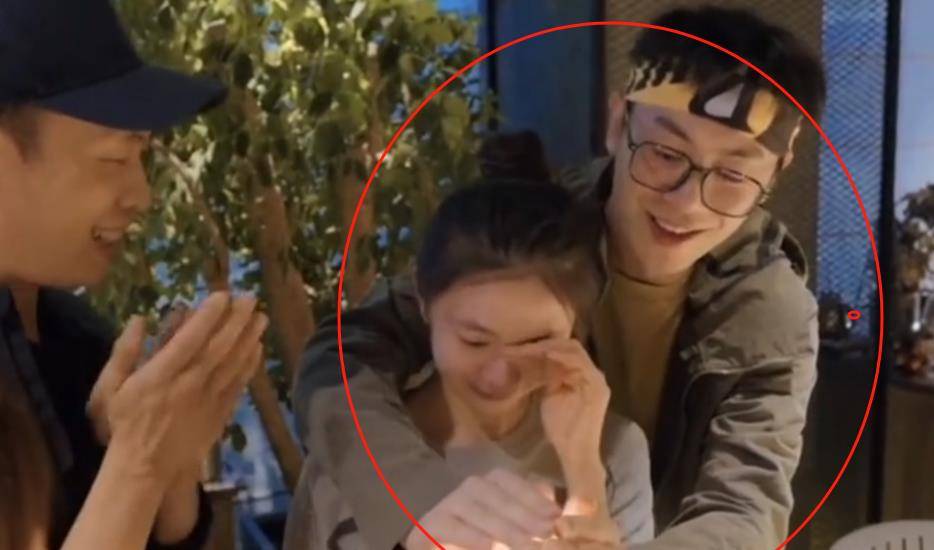 那个嘲讽郭麒麟的朱亚文,就因为"狂妄"付出了代价_沈佳妮_硬汉_妻子